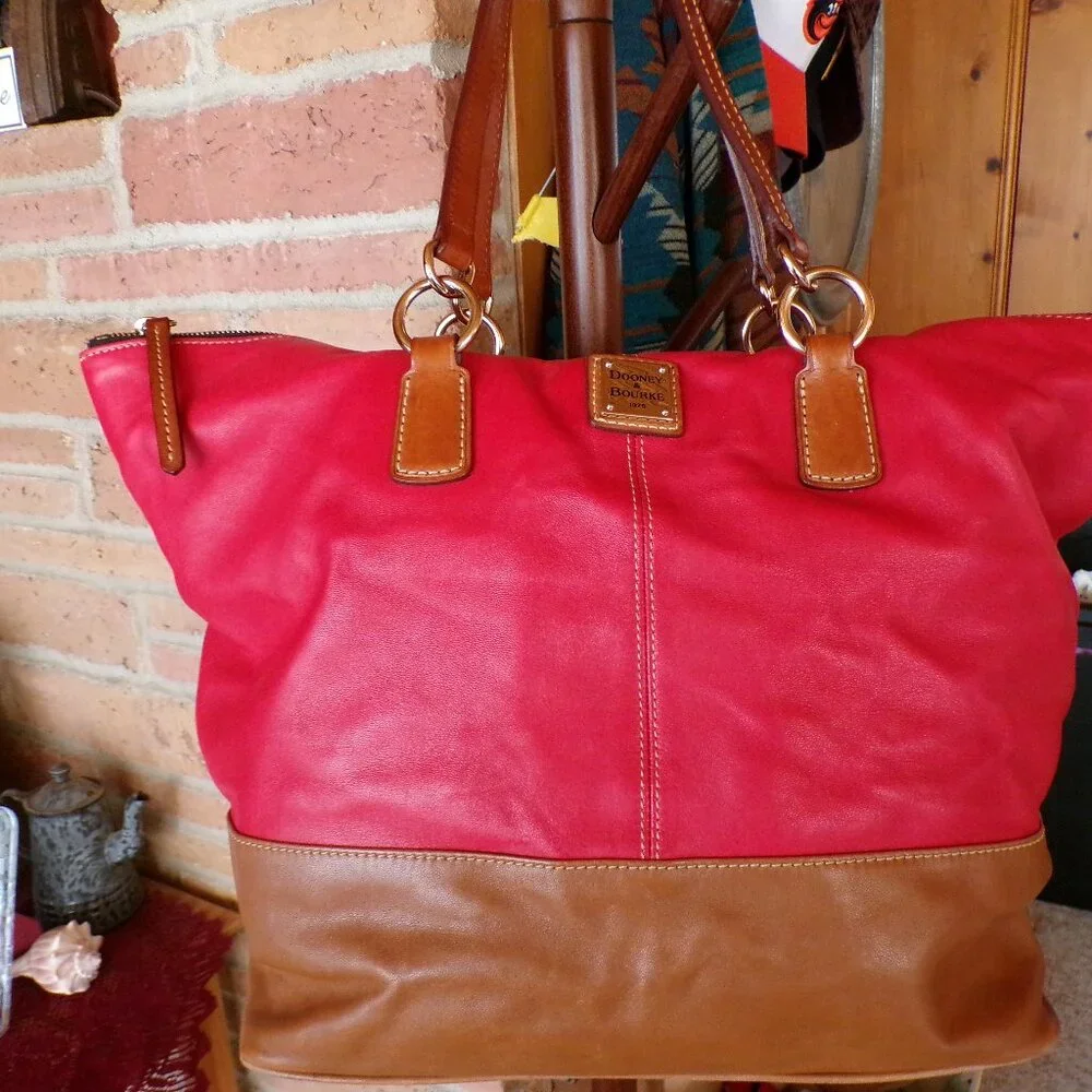 Large Dooney & Burke purse - Picture 1 of 11